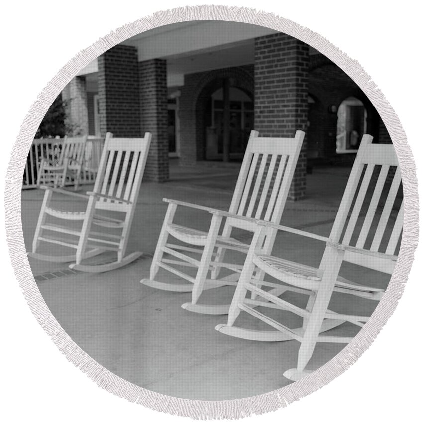 Building Round Beach Towel featuring the photograph Chairs, Old Casino, St. Simons Island by John Simmons