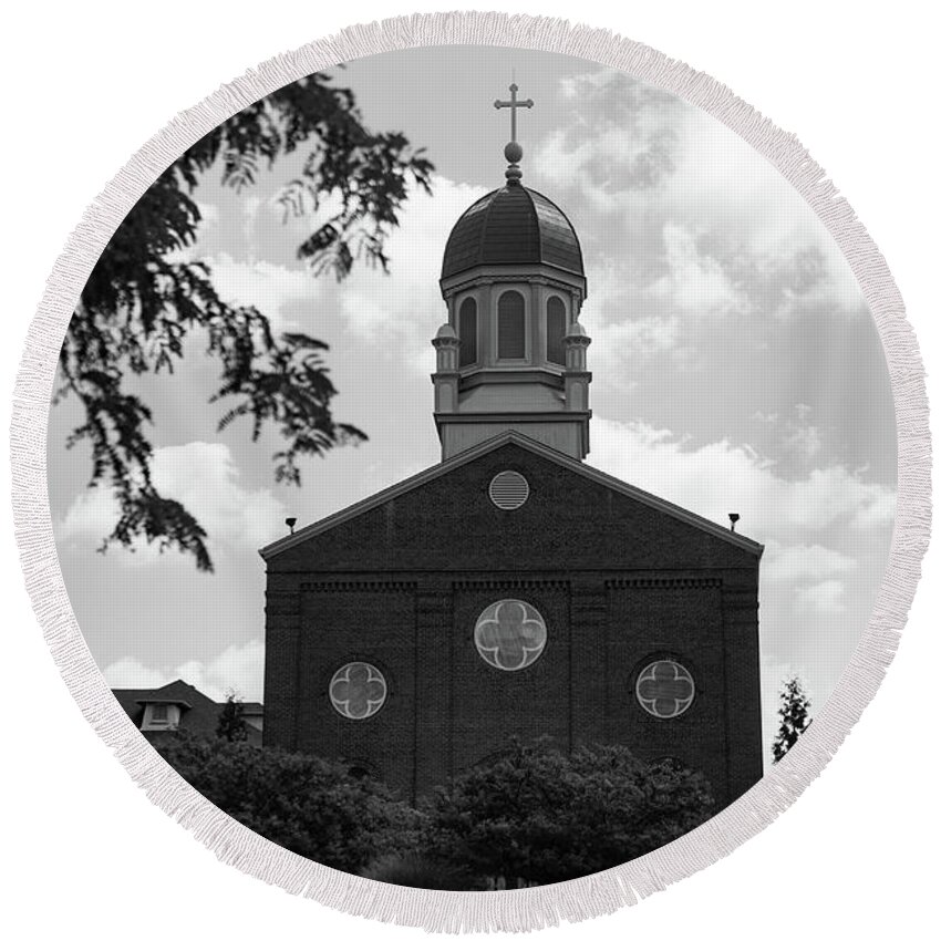 Private College Round Beach Towel featuring the photograph Chapel of the Immaculate Conception at the University of Dayton in black and white by Eldon McGraw