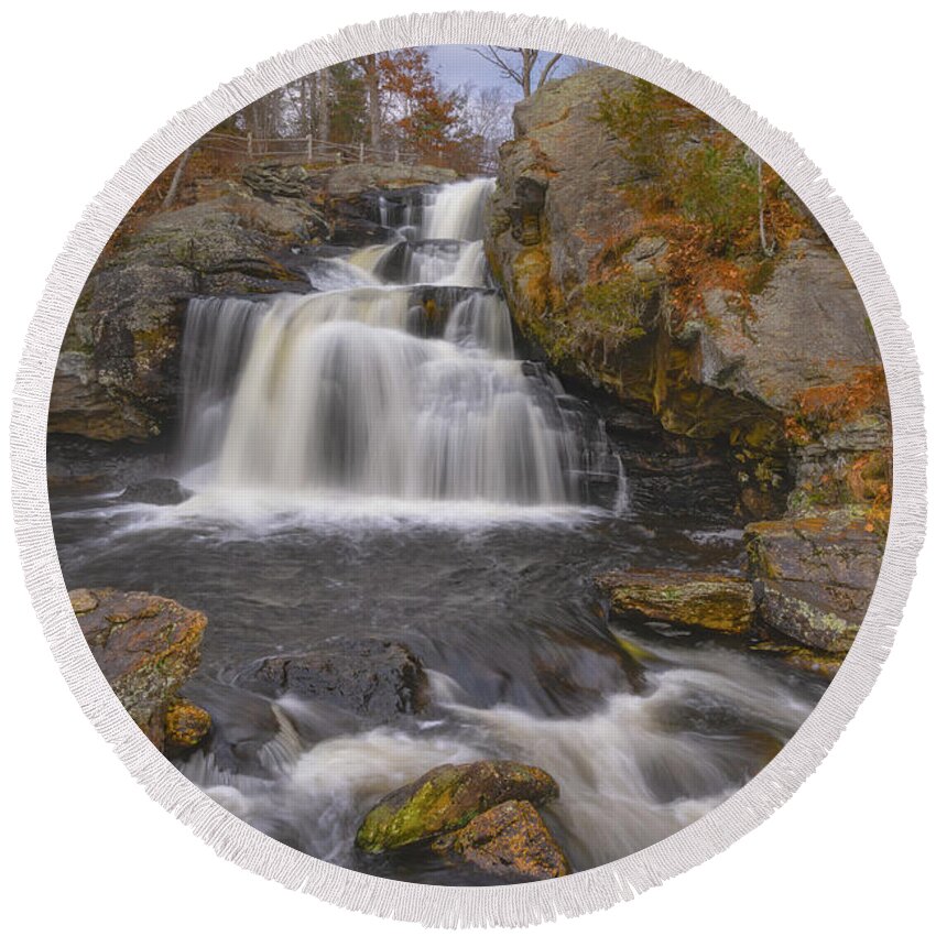 Waterfalls Round Beach Towel featuring the photograph Chapman Falls by Darren White