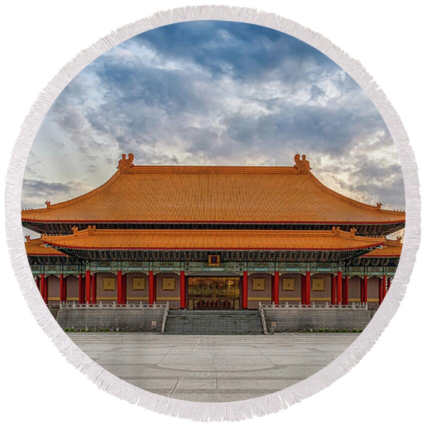 Chiang Round Beach Towel featuring the photograph Chiang Kai-shek Memorial Hall by Traveler's Pics