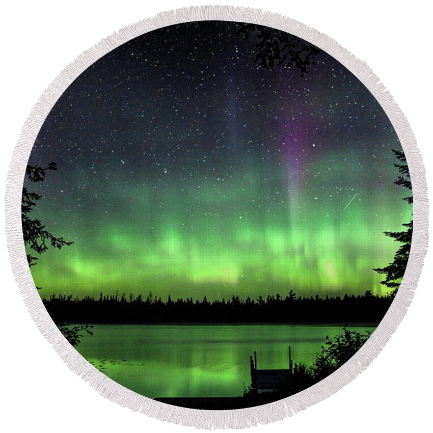 Aurora Borealis Round Beach Towel featuring the photograph Circle Of Northern Lights by Dale Kauzlaric