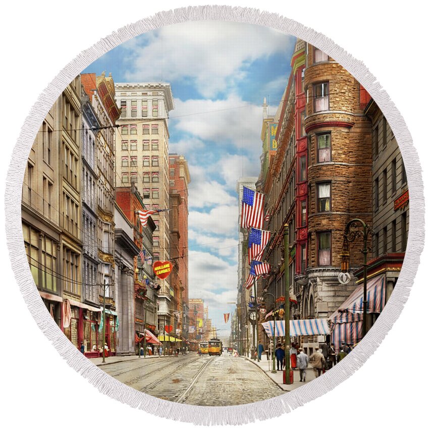 Cincinnati Round Beach Towel featuring the photograph City - Cincinnati, OH - Fourth and Race St 1908 by Mike Savad