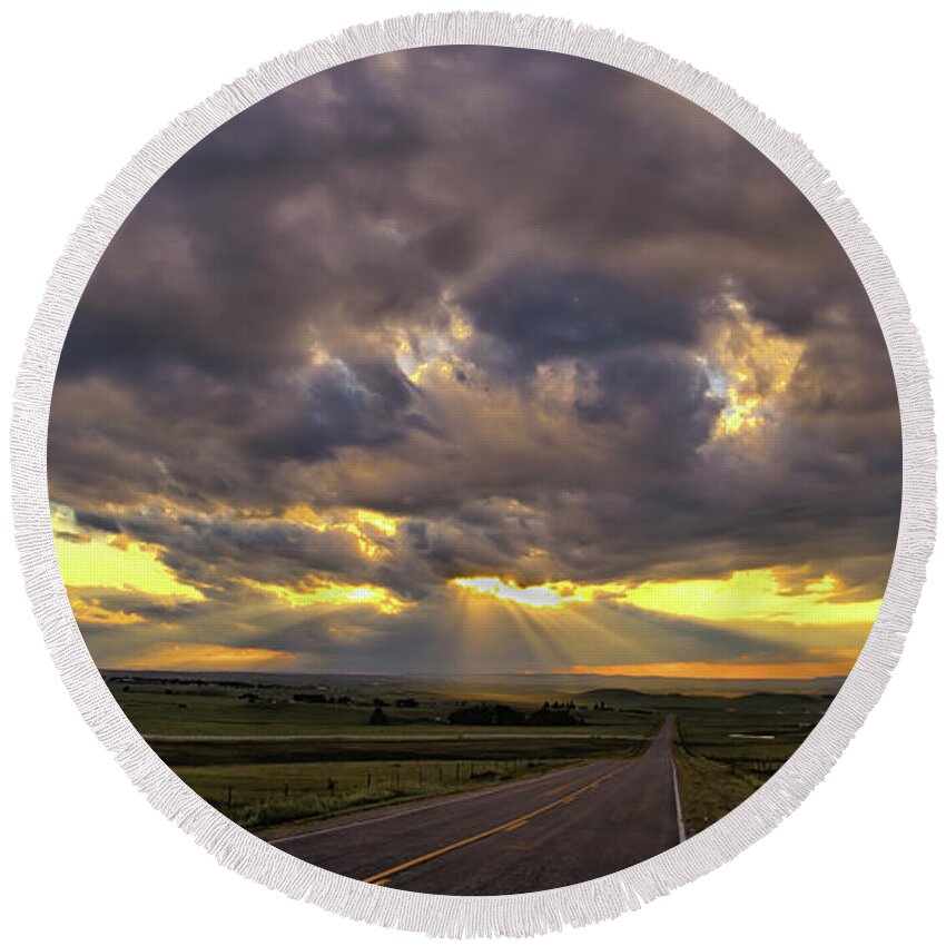 Sunset Round Beach Towel featuring the photograph Colorado Sunset by Bob Falcone