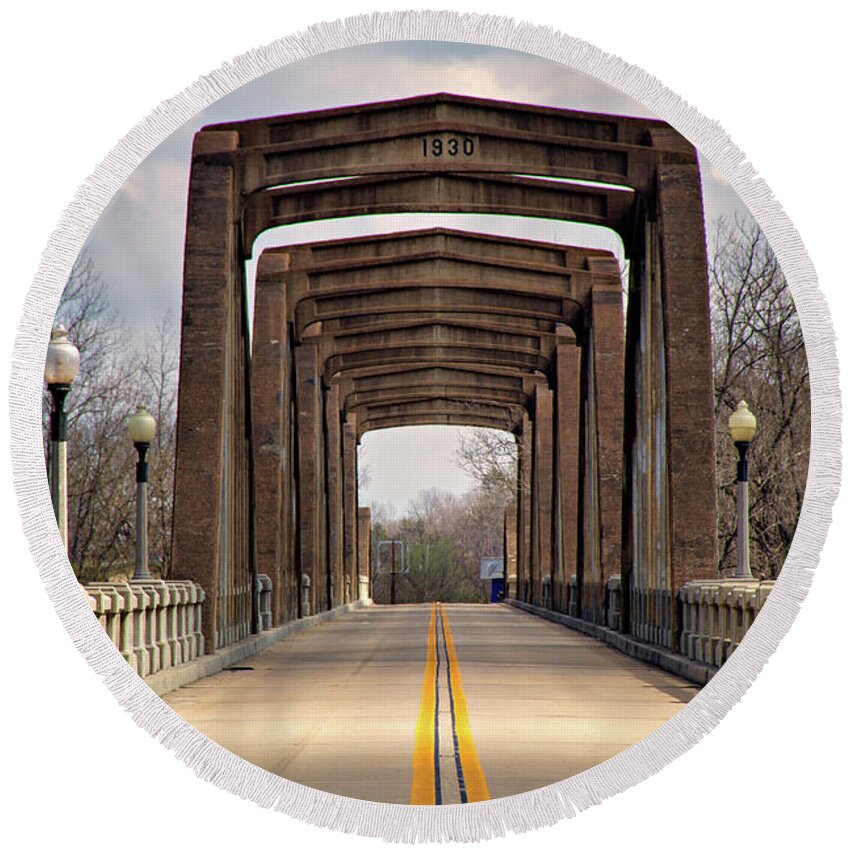 Arch Bridge Round Beach Towel featuring the photograph Cotter Bridge by Lana Trussell