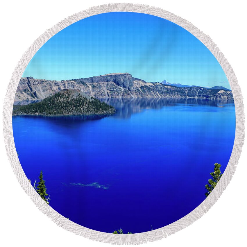 Cascade Mountain Range Round Beach Towel featuring the photograph Crater Lake View 4 by Dawn Richards