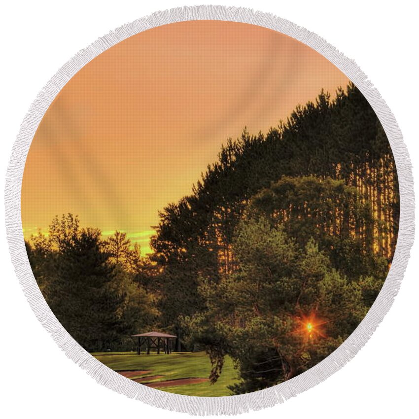Eagle River Round Beach Towel featuring the photograph Dad's Sunburst by Dale Kauzlaric