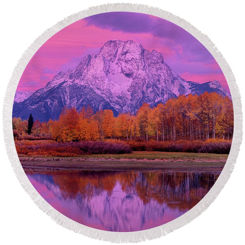 Dave Welling Round Beach Towel featuring the photograph Dawn Oxbow Bend In Fall Grand Tetons National Park by Dave Welling