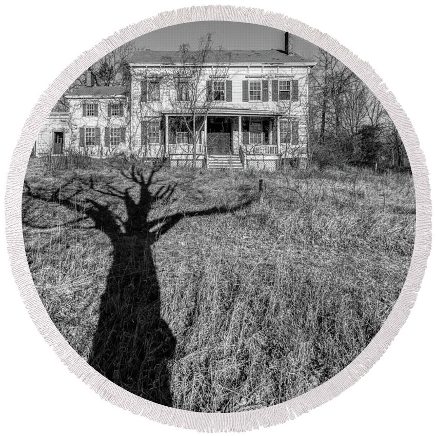 Voorhees Farm Round Beach Towel featuring the photograph Death Tree by David Letts
