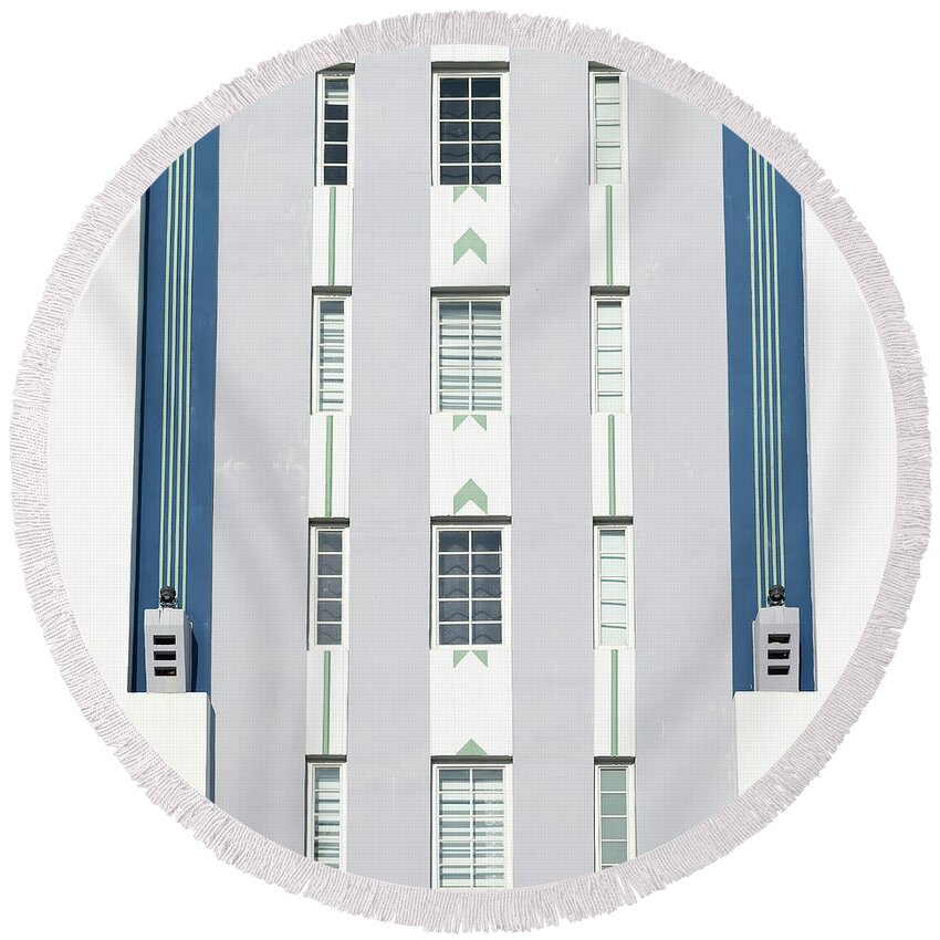 Miami Round Beach Towel featuring the photograph Deco 2 by Ryan Weddle