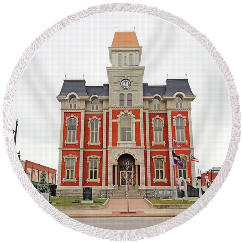 Defiance Round Beach Towel featuring the photograph Defiance County Courthouse Defiance Ohio 3564 by Jack Schultz