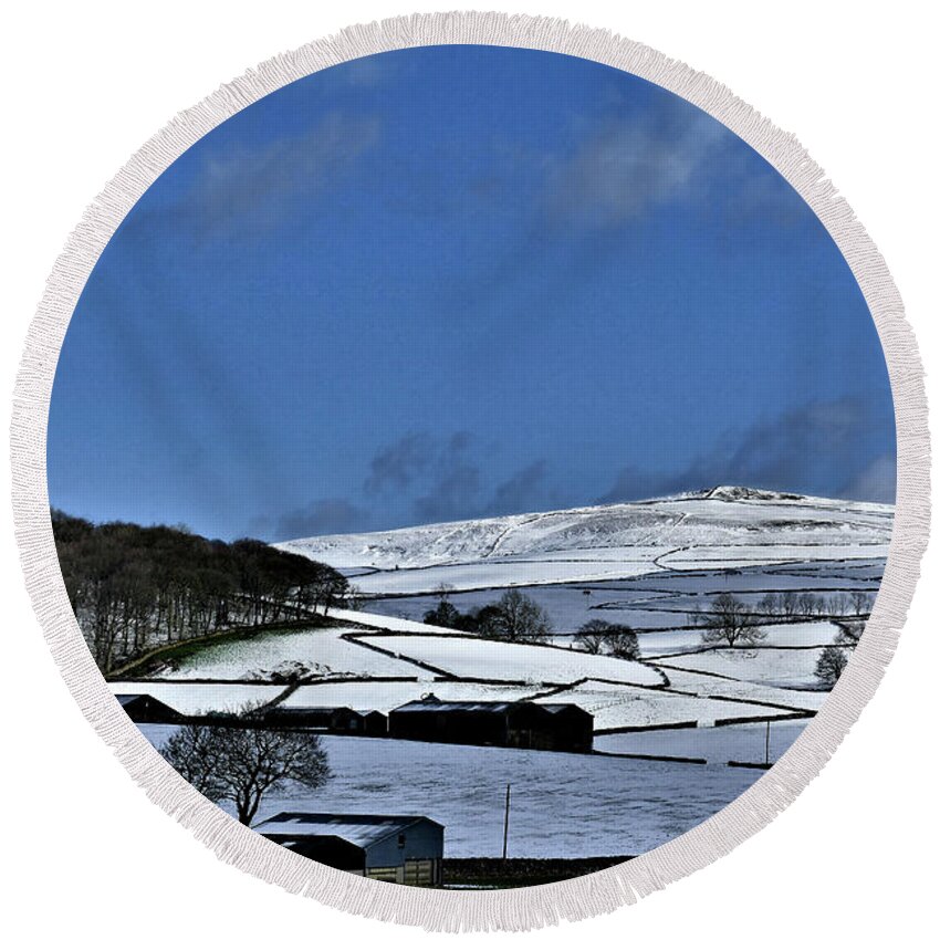 Derbyshire Round Beach Towel featuring the photograph Derbyshire Dales in Winter by Richard Denyer