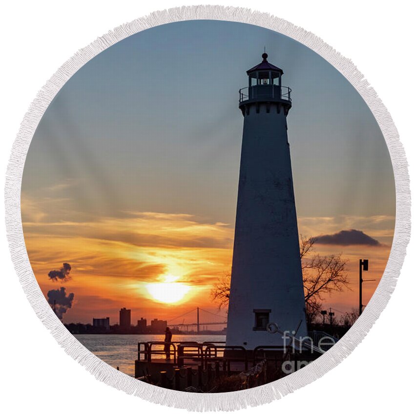 Lighthouse Round Beach Towel featuring the photograph Detroit River Lighthouse by Jim West