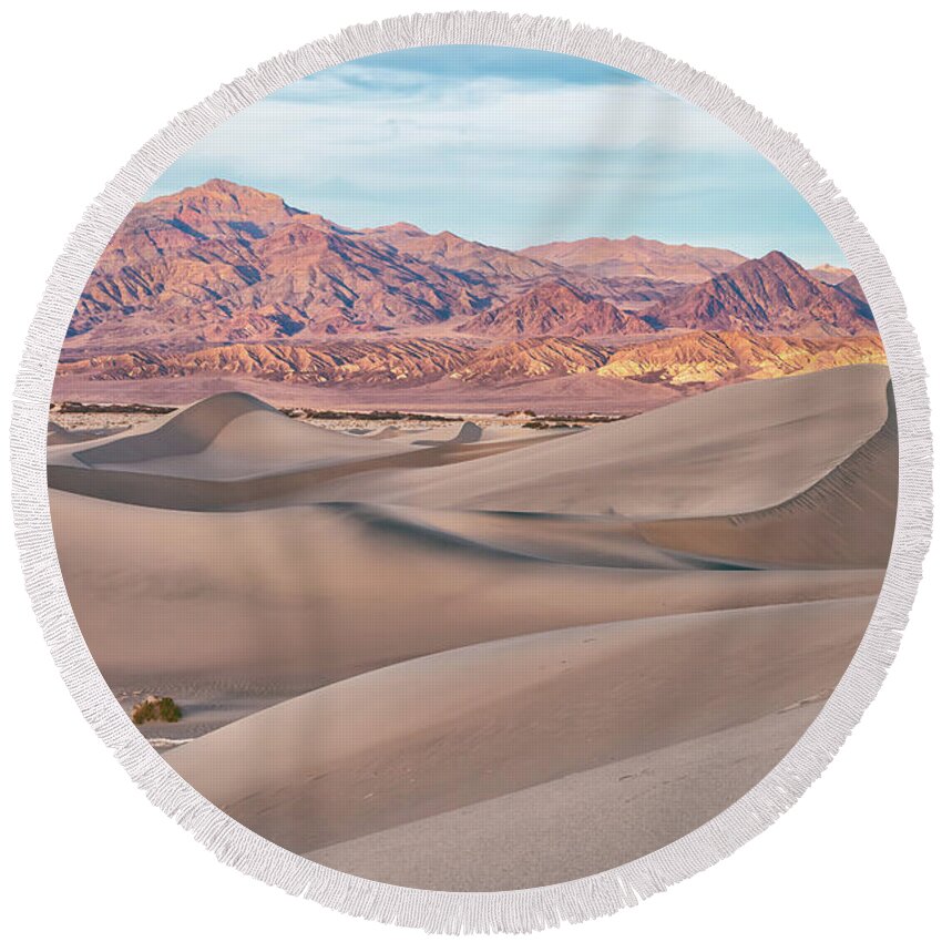 Death Valley National Park Round Beach Towel featuring the photograph Desert Monuments by Jonathan Nguyen