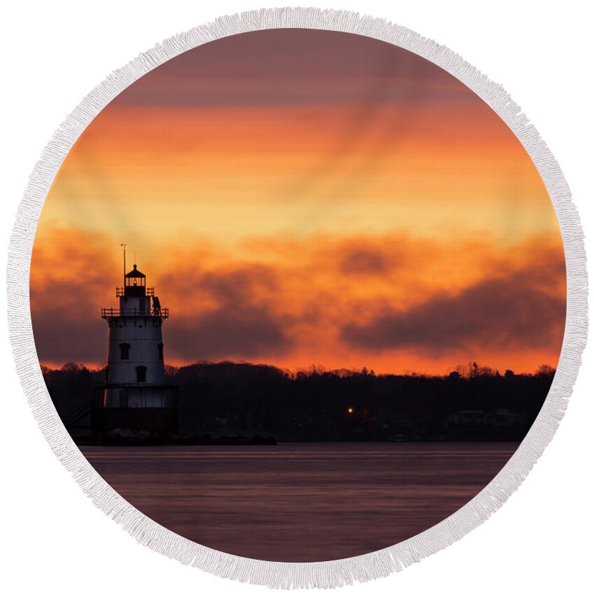 Conimicut Point Lighthouse Round Beach Towel featuring the photograph Early Morning at Conimicut Point Light by Andrew Pacheco