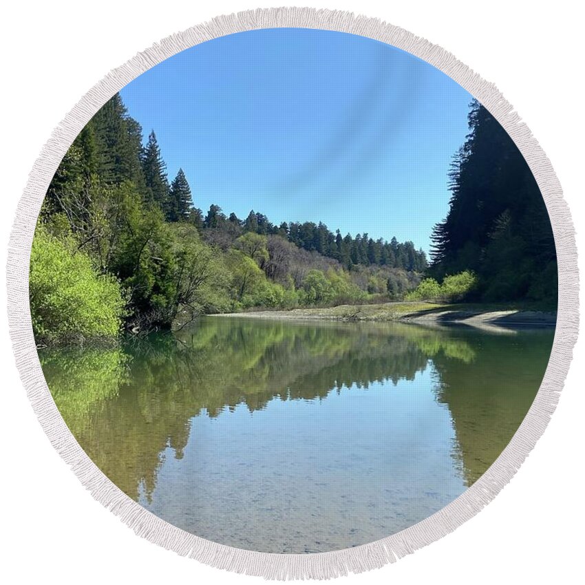 River Round Beach Towel featuring the photograph Eel River 2 by Daniele Smith