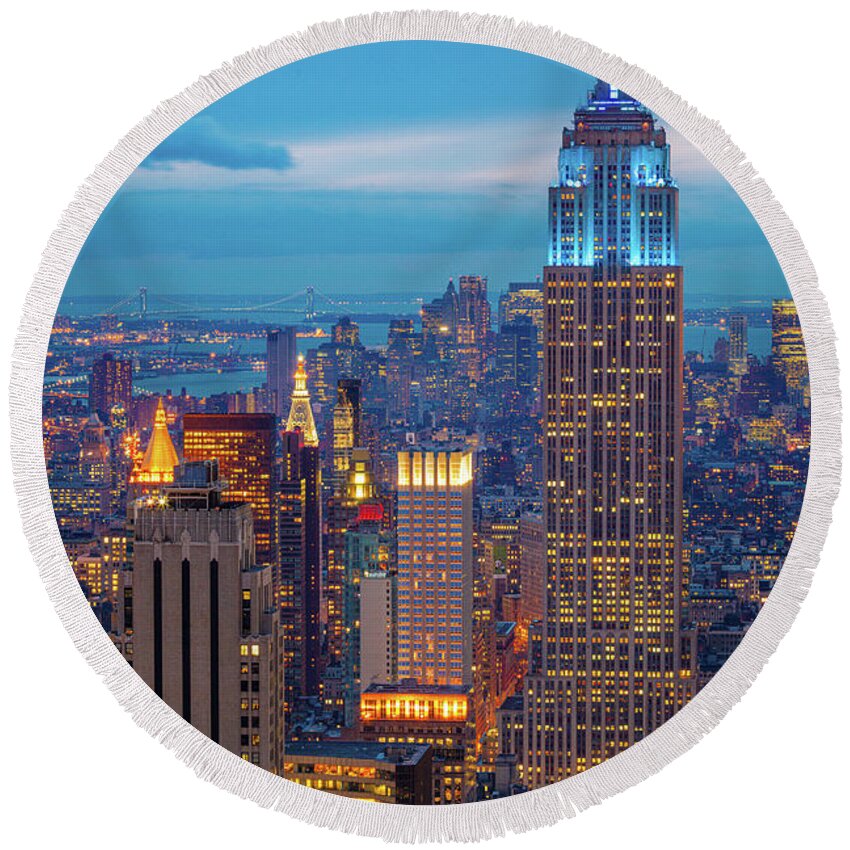 America Round Beach Towel featuring the photograph Empire State Blue Night by Inge Johnsson