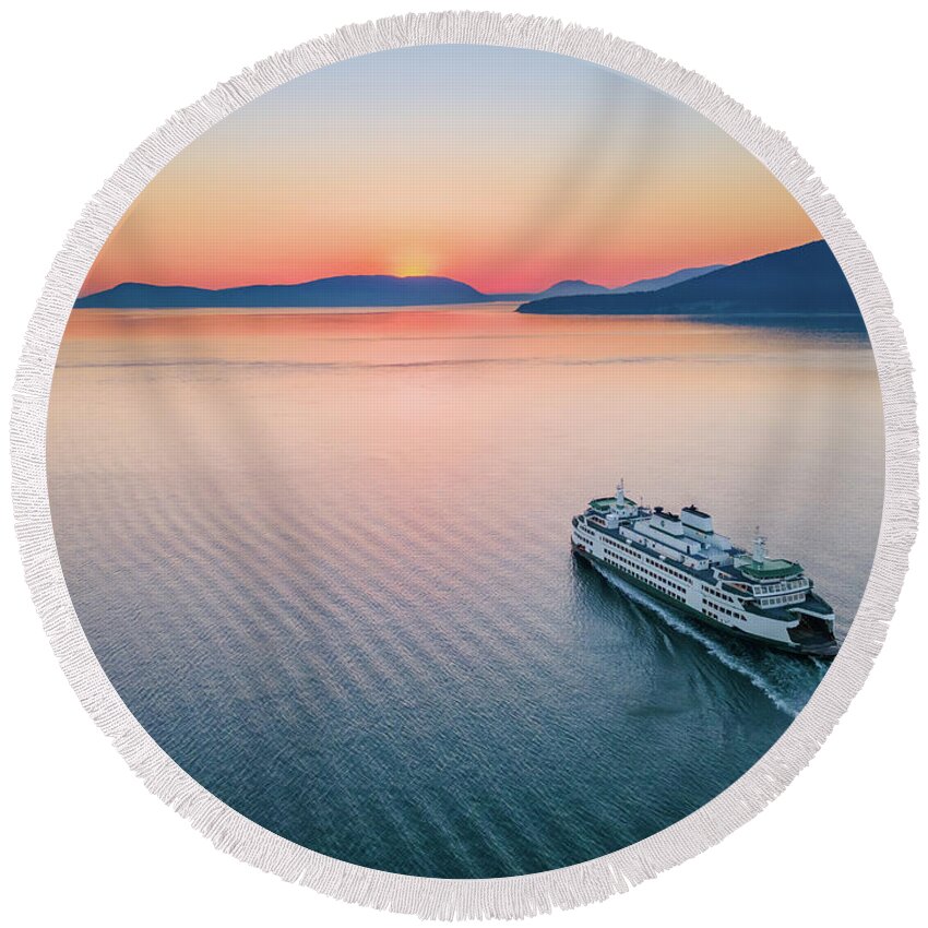 Sunset Round Beach Towel featuring the photograph Ferry Sunset 2 by Michael Rauwolf