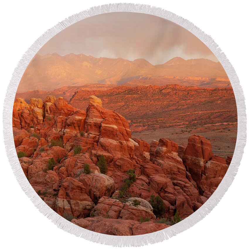 Fiery Furnace Round Beach Towel featuring the photograph Fiery Furnace Sunset by Aaron Spong