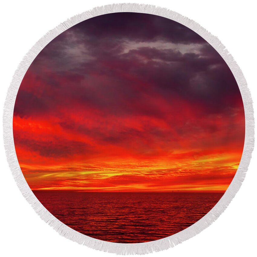 Sunset Round Beach Towel featuring the photograph Fiery Sunset in Oceanside - January 10, 2022 by Rich Cruse