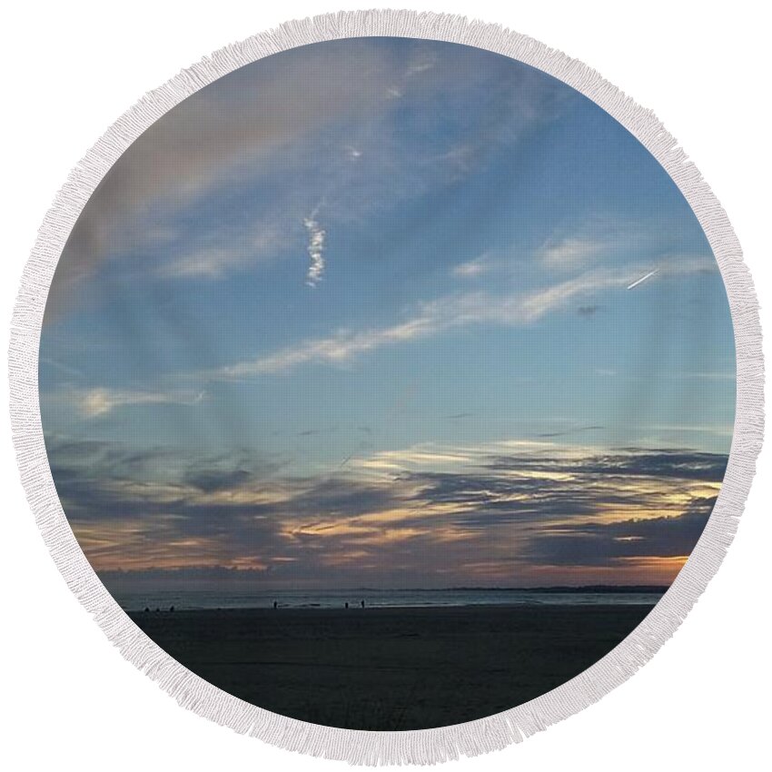 Sunsets Round Beach Towel featuring the photograph Folly Beach at Sunset by Victor Thomason