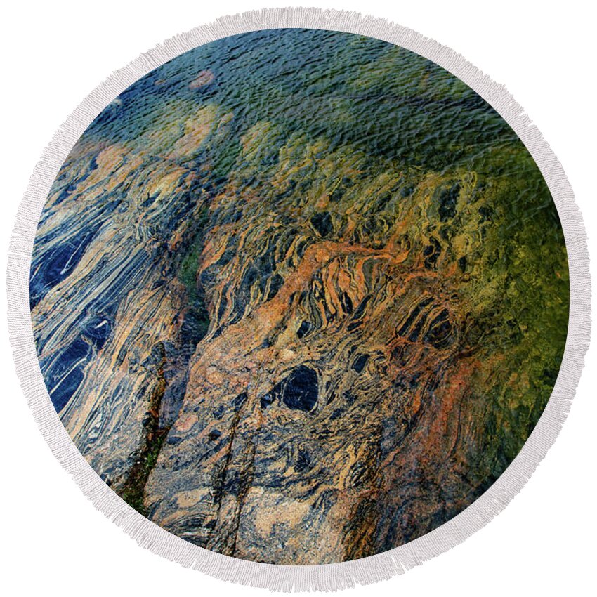 Hopedale Round Beach Towel featuring the photograph Gneiss of Hopedale Labrador by Makiko Ishihara