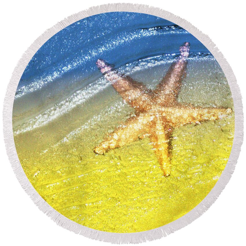 Starfish Round Beach Towel featuring the photograph Going With the Flow by Holly Kempe