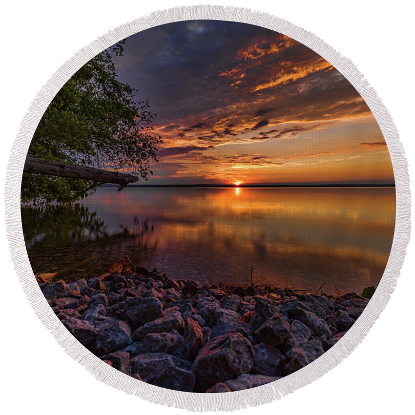 Higgins Lake Round Beach Towel featuring the photograph Good Morning by Joe Holley