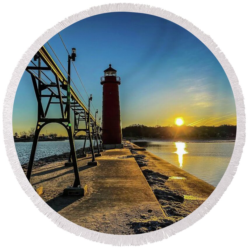 Northernmichigan Round Beach Towel featuring the photograph Grand Haven Light House IMG_8945 HRes by Michael Thomas