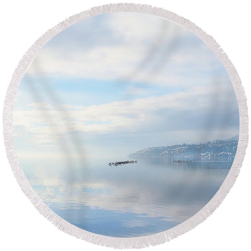 Landscape Round Beach Towel featuring the photograph Gulls and Reflection in Winter by Allan Van Gasbeck