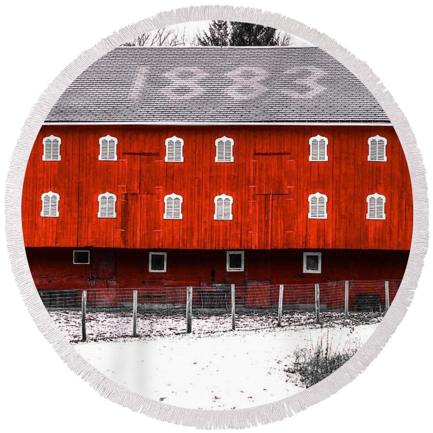 Ohio Round Beach Towel featuring the photograph Hartong Barn by Mary Walchuck