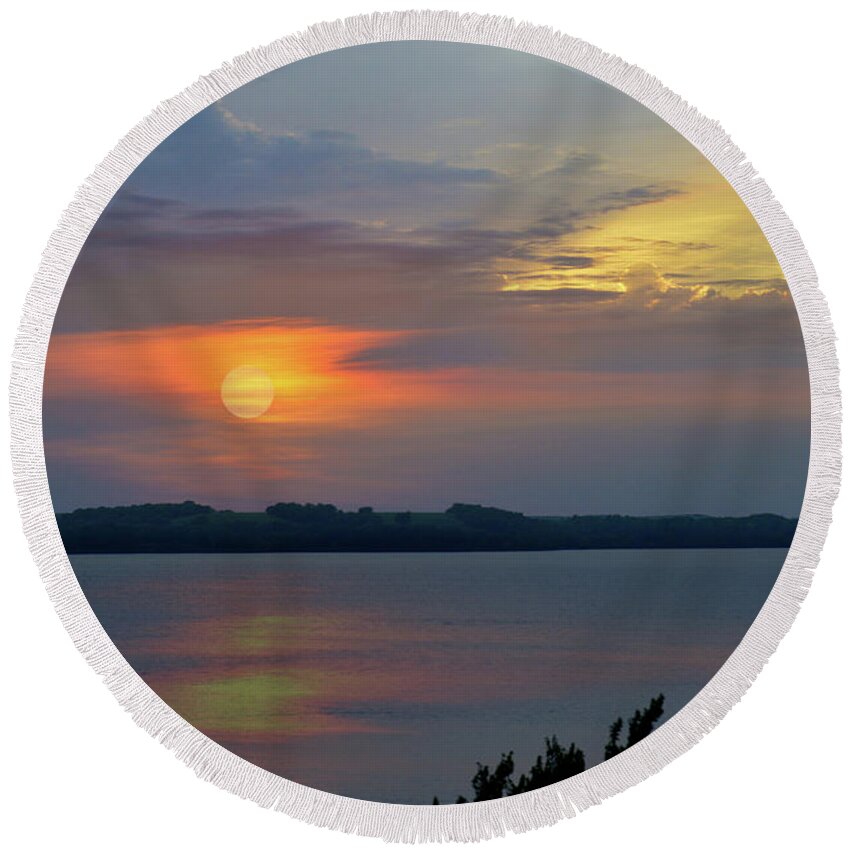 Sunset Round Beach Towel featuring the photograph Hazy Sunset by Rod Seel