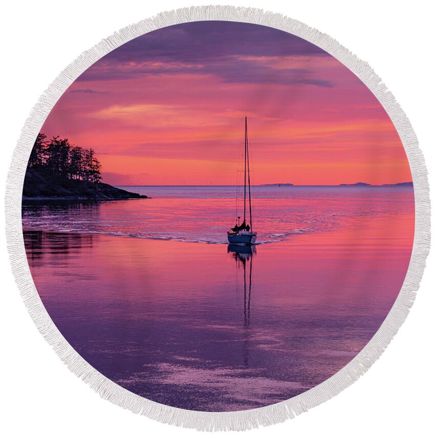 Sunset Round Beach Towel featuring the photograph Heading Home 1 by Gary Skiff