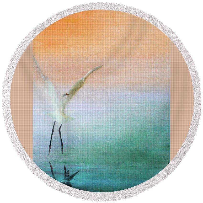 Heron Round Beach Towel featuring the painting Heron Landing by Tracy Hutchinson