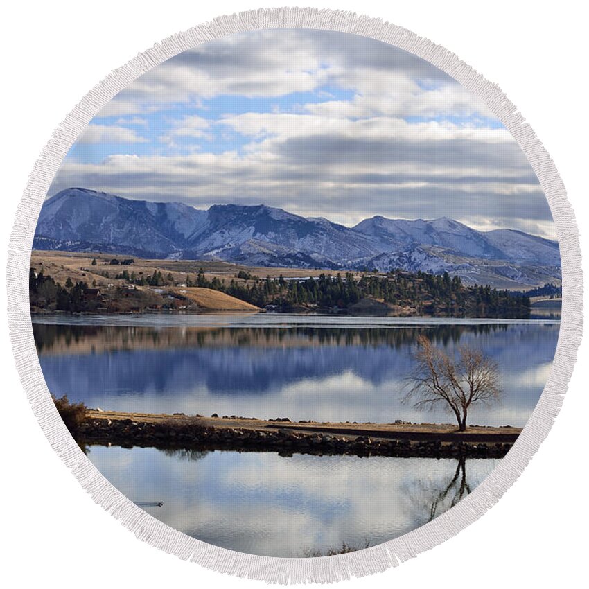 Lake Round Beach Towel featuring the photograph Holter Lake and Distant Mountain Peaks by Kae Cheatham
