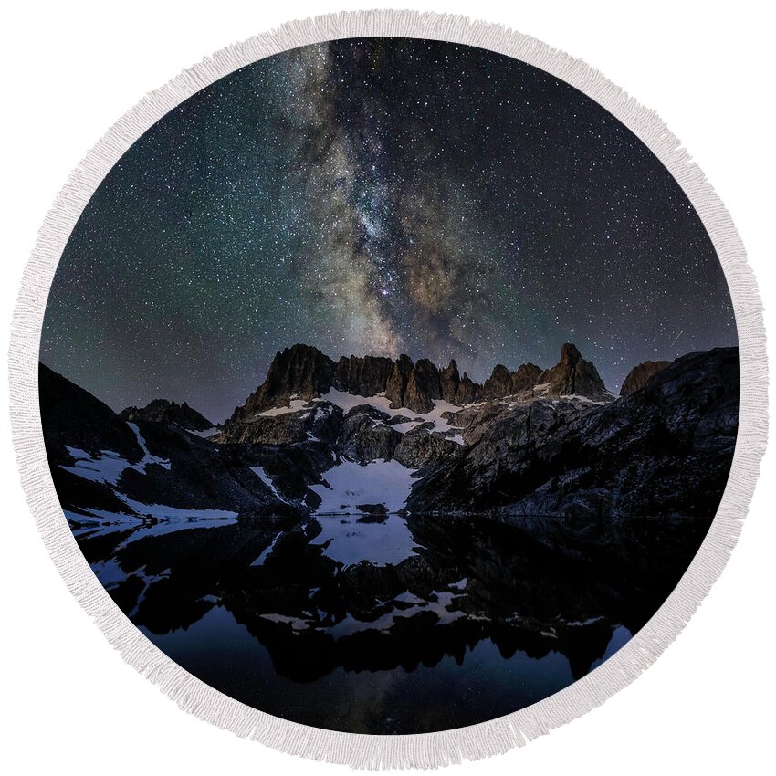 Landscape Round Beach Towel featuring the photograph Iceberg Lake Night Sky by Romeo Victor