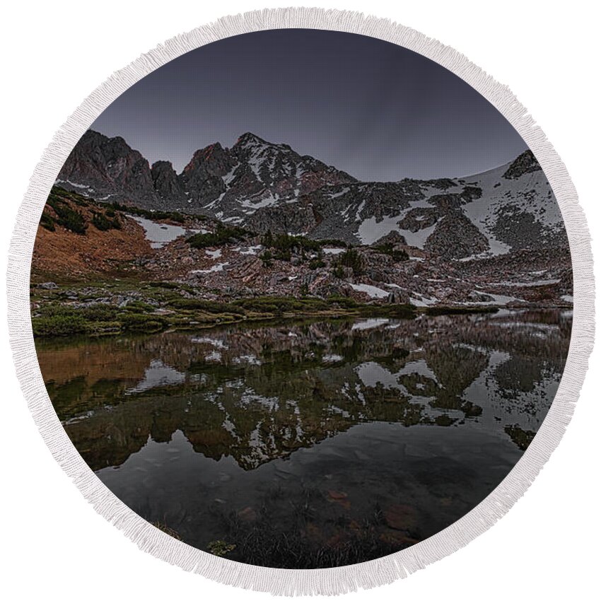 Eastern Sierra Round Beach Towel featuring the photograph Idyll by Romeo Victor