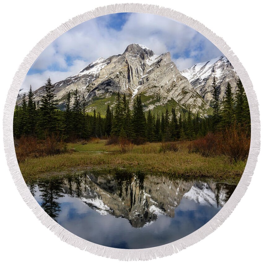 Kidd-mountain Round Beach Towel featuring the photograph Kidd Mountain by Gary Johnson