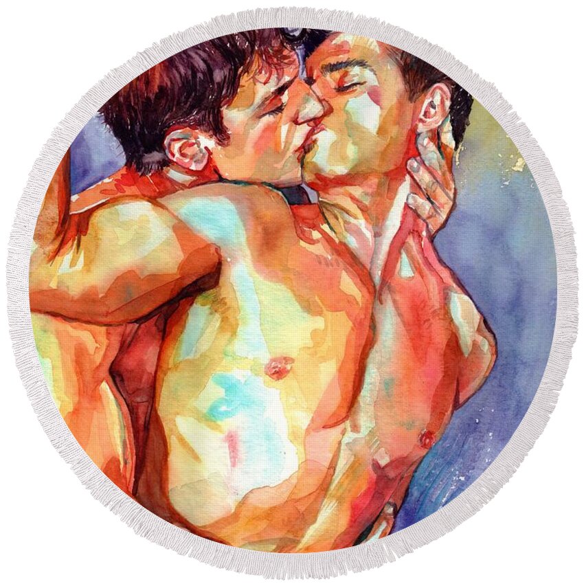 Love Round Beach Towel featuring the painting Kiss in the Light by Suzann Sines