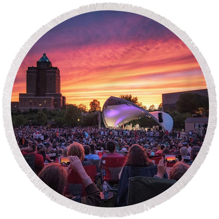 Downtown Round Beach Towel featuring the photograph Lock 3 Akron Sunset 2 by Rosette Doyle