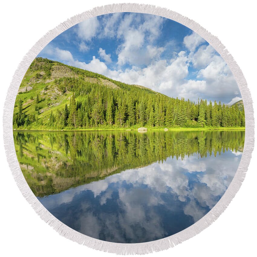 Colorado Round Beach Towel featuring the photograph Lost Lake Reflections by Darren White