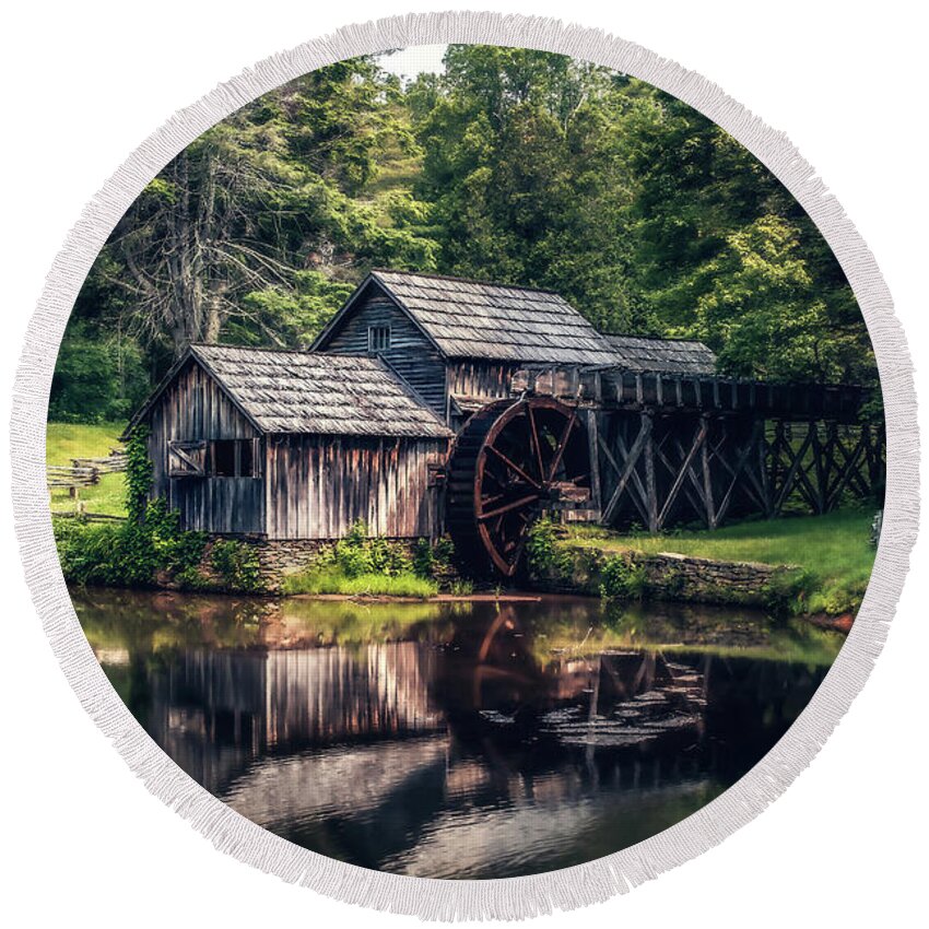 Mill Round Beach Towel featuring the photograph Mabry Mill by Tricia Louque