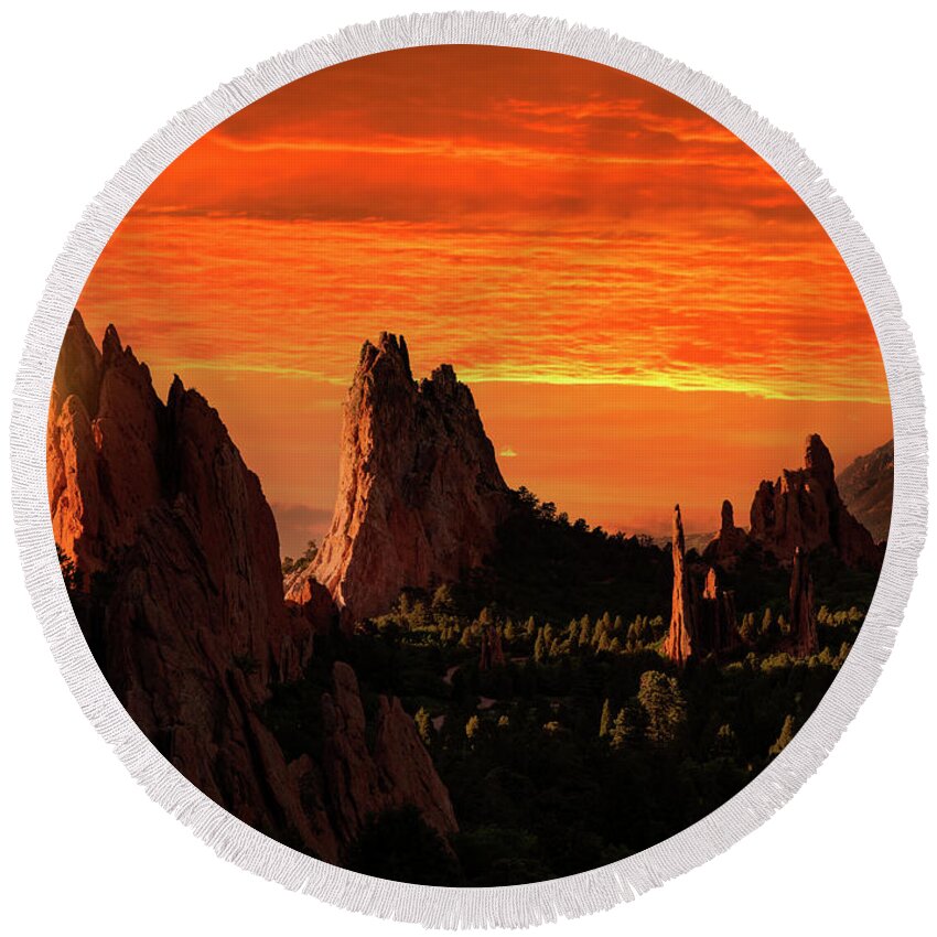 Stunning Sunrise Round Beach Towel featuring the photograph Magical Sunrise Over Garden Of Gods Park by Dan Sproul