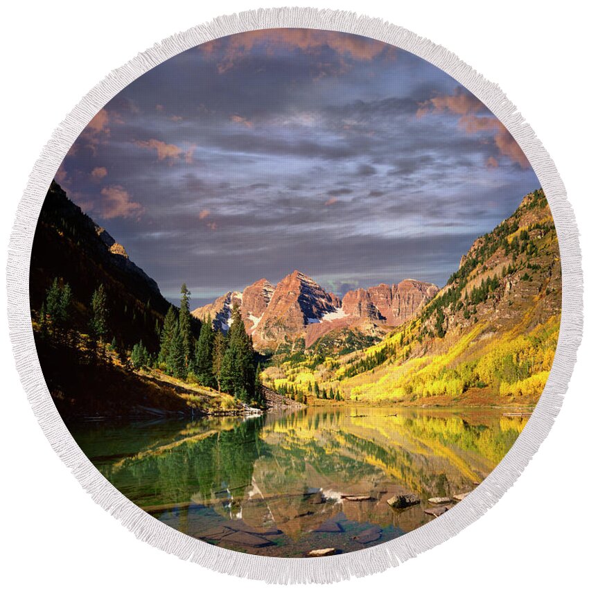 Usa Round Beach Towel featuring the photograph Maroon Bells by Edmund Nagele FRPS