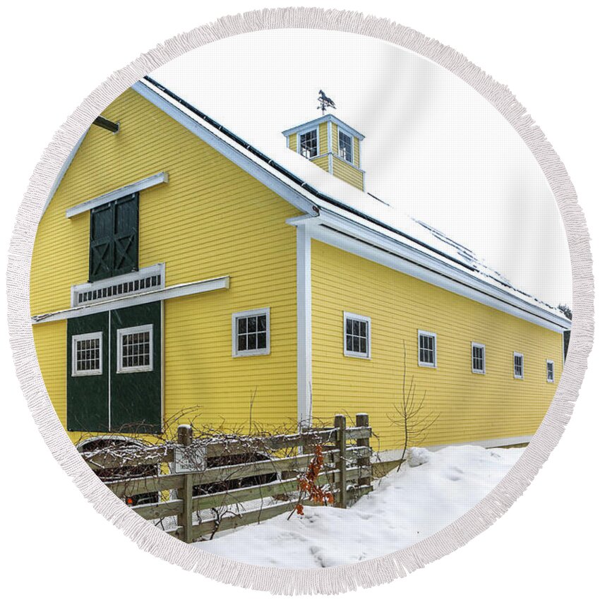 Yellow Barn Round Beach Towel featuring the photograph Massachusetts Yellow Barn by Juergen Roth