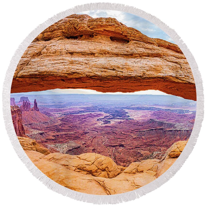 Ige08492 Round Beach Towel featuring the photograph Mesa Arch by Gordon Elwell