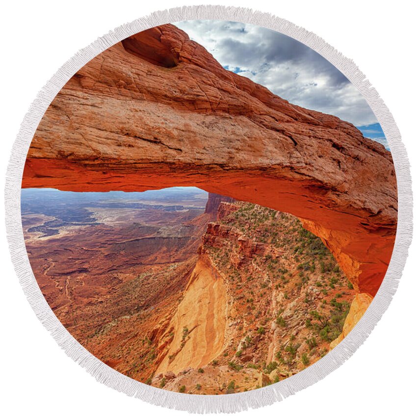 Mesa Arch Round Beach Towel featuring the photograph Mesa's Drop by Darren White