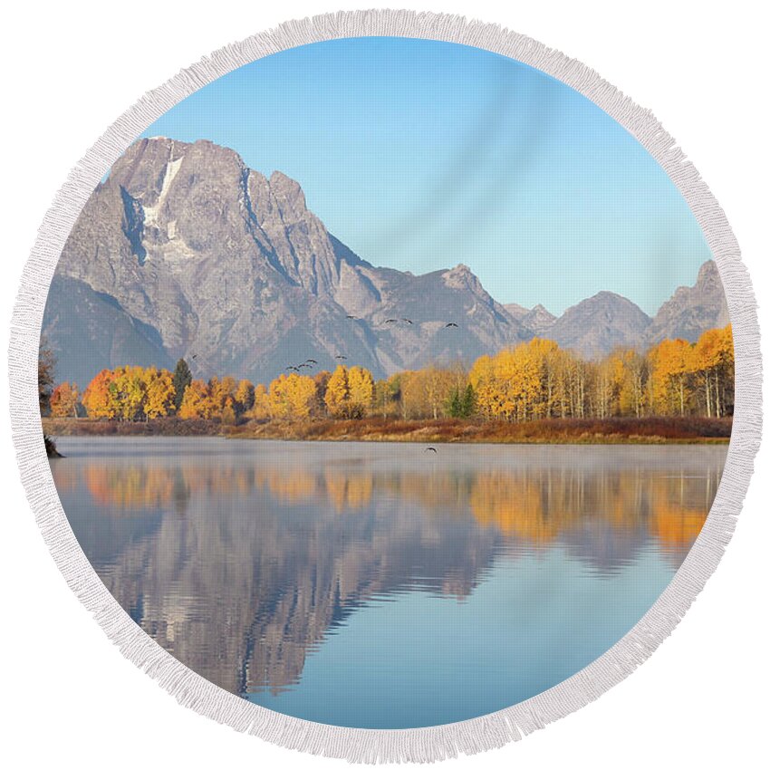 Canada Goose Round Beach Towel featuring the photograph Morning at Oxbow Bend by Robert Carter