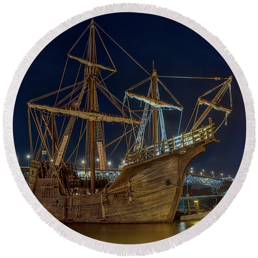Tall Ship Round Beach Towel featuring the photograph Nao Trinidad by Jerry Gammon