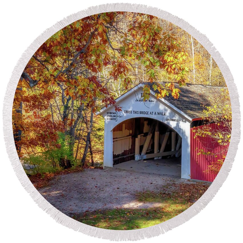Parke County Round Beach Towel featuring the photograph Narrows Covered Bridge in Autumn by Susan Rissi Tregoning