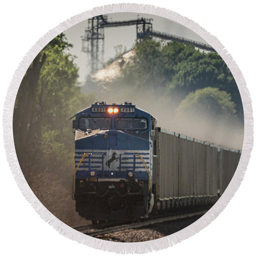 Railroad Round Beach Towel featuring the photograph Norfolk Southern 4001 Sonic Bonnet at Princeton Indiana by Jim Pearson